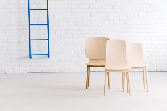 Tutto | chair with loop leg | Sillas | Isku