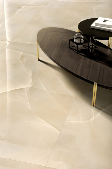 Prestigio Onix White | Ceramic tiles | Refin