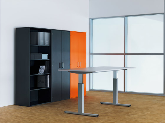 Vario | Desks | Echo Büromöbel Ernst & Cie.