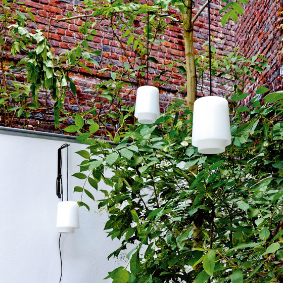 Ariane Out | Suspended / Portable Light / Table Lamp Indoor / Outdoor | Table lights | Ligne Roset