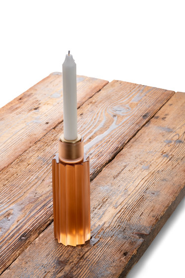 Lume - PLISSE satinated candlestick | Kerzenständer / Kerzenhalter | Purho