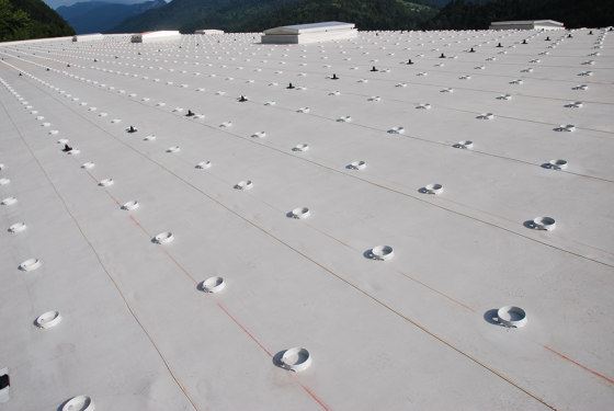 b/s/t Snow Guard System Type 1: for corrugated metal decks | Éléments de toiture | b/s/t