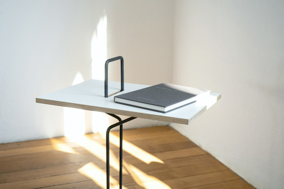 Abgemahnt | Tables d'appoint | Nils Holger Moormann