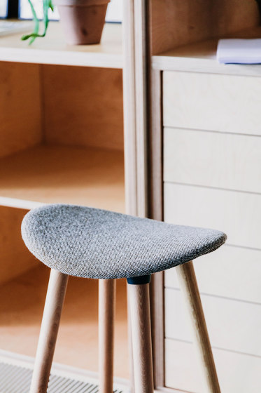Coma Wood stool | Sgabelli bancone | ENEA