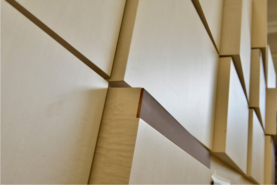 Fila Panel Walnut With Green Glass | Wood panels | Mikodam