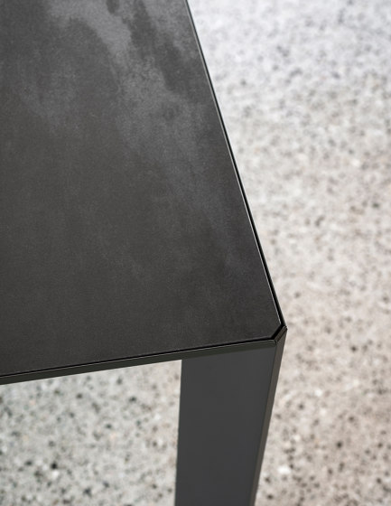 Mac rectangular table | Esstische | Desalto