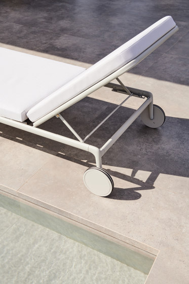 Xaloc Deck Chair | Sun loungers | Möwee