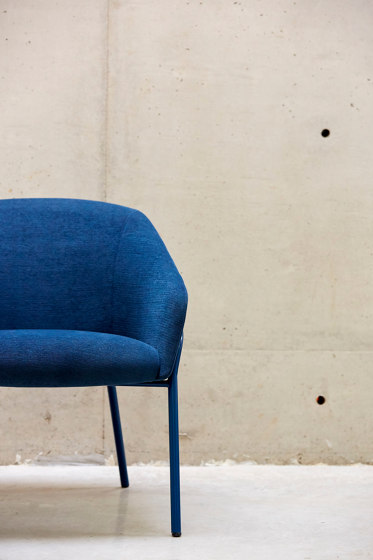 Paloma Lounge Chair - Sled Base | Poltrone | Boss Design