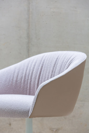 Paloma Lounge Plush Chair - Wooden 4 Leg | Fauteuils | Boss Design