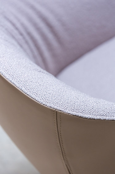 Paloma Meeting Chair - Sled Base | Chaises | Boss Design