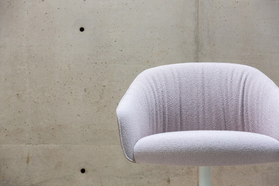 Paloma Lounge Plush Chair - 4 Leg | Fauteuils | Boss Design