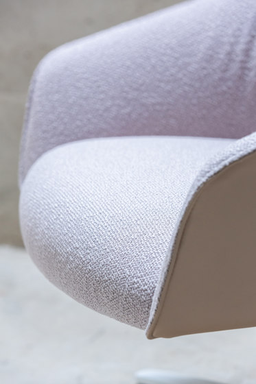 Paloma Lounge Plush Chair - Sled Base | Fauteuils | Boss Design