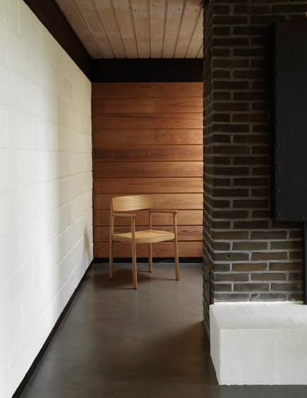 Timb Lounge Armchair, Tan | Poltrone | Normann Copenhagen