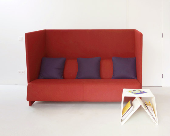 Contra Lounge Chair | Fauteuils | Neil David