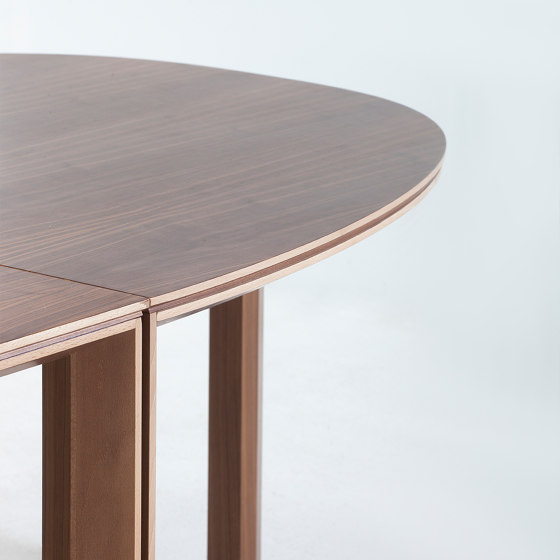 Admiral Bespoke modular boardroom table | Objekttische | PlyDesign