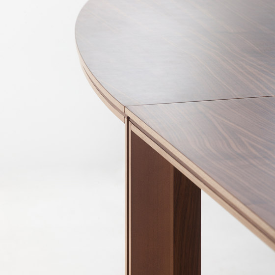 Admiral Bespoke modular boardroom table | Tables collectivités | PlyDesign