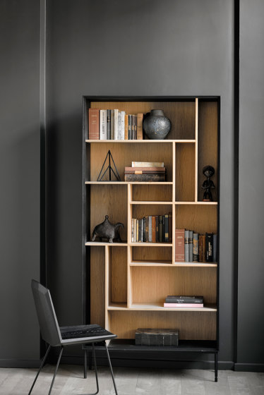 Blackbird | Oak sideboard - 3 doors - 2 drawers - varnished | Sideboards / Kommoden | Ethnicraft