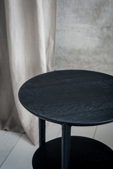 Bok | Oak black dining table - varnished | Tavoli pranzo | Ethnicraft