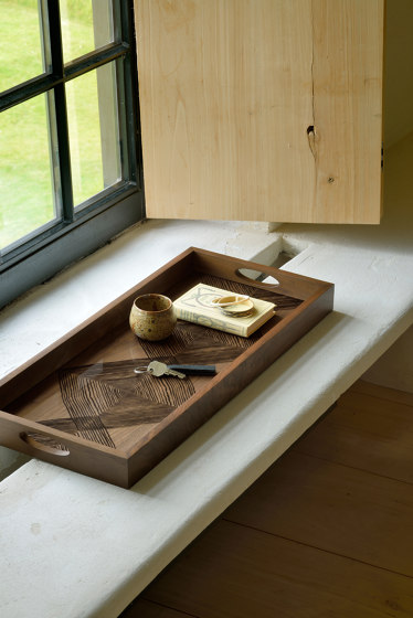 Linear Flow tray collection | Walnut Linear Squares glass tray - rectangular - M | Tabletts | Ethnicraft