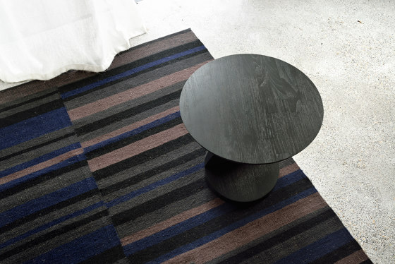Oblic | Teak black side table - varnished | Tavolini alti | Ethnicraft