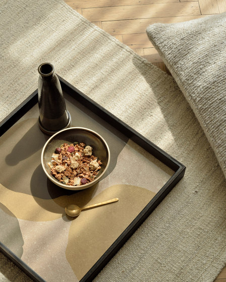 Translucent Silhouettes tray collection | Cinnamon Overlapping Dots glass tray - square - S | Vassoi | Ethnicraft