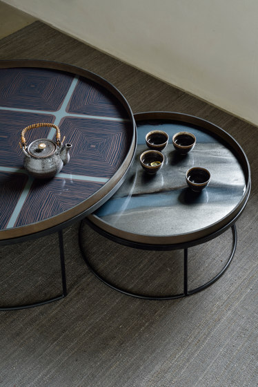 Tray tables | Round tray side table set - S/L (trays not included) | Mesas nido | Ethnicraft