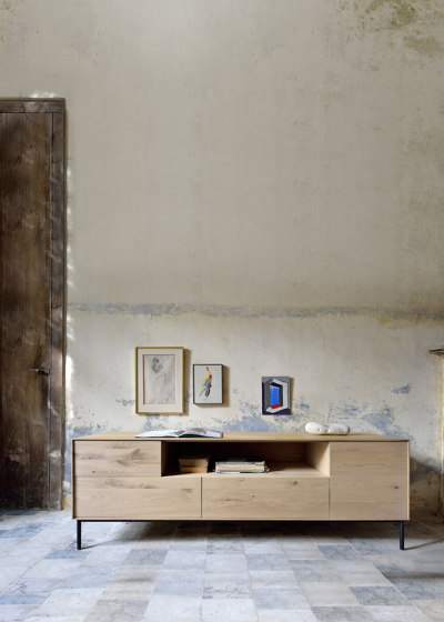 Whitebird | Oak storage cupboard - 1 door - 1 drawer - varnished | Schränke | Ethnicraft