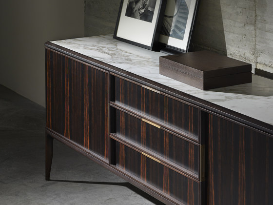 Oblique chest of drawers | Aparadores | Ceccotti Collezioni