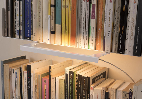 e-TEE Lampe Aimantée Pour Étagère Blanc | Eclairage pour meubles | Teebooks