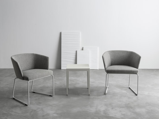Axel R/4W | Chairs | Crassevig
