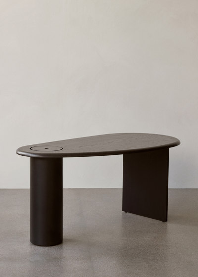 The Eclipse Desk | Dark Oiled Oak | Schreibtische | Audo Copenhagen
