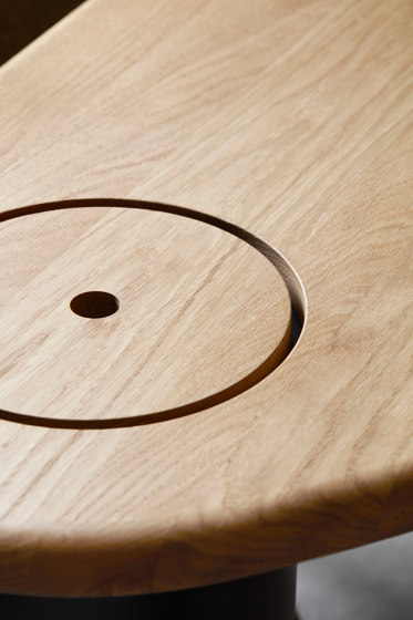 The Eclipse Desk | Natural Oiled Oak | Scrivanie | Audo Copenhagen