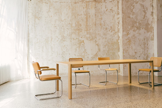 1140 | Contract tables | Thonet