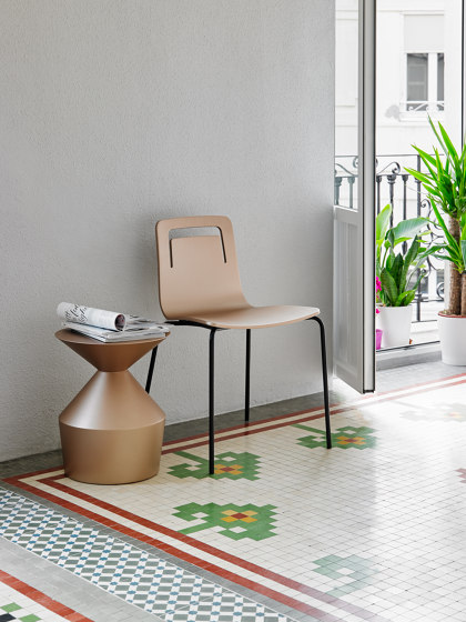 Shape H | Side tables | viccarbe