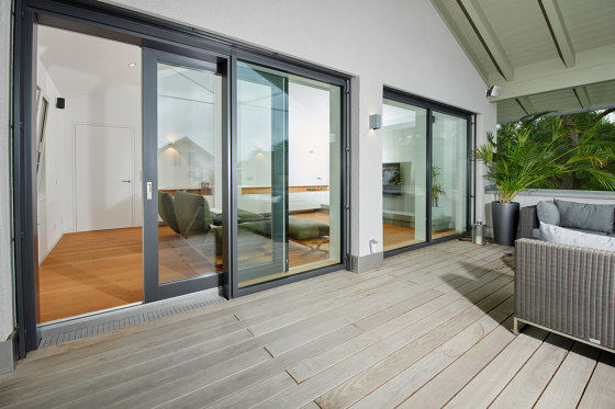 Aluminum clad wood lift-slide system | HS | Porte patio | Unilux