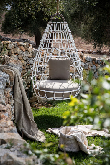 Chesler Hanging Chair | Columpios | cbdesign