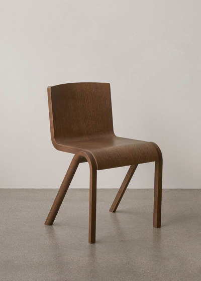 Ready Dining Chair, Front Upholstered | Red Stained Oak / Audo Bouclé 02 | Sedie | Audo Copenhagen