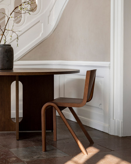 Ready Dining Chair, Front Upholstered | Red Stained Oak / Audo Bouclé 02 | Chairs | Audo Copenhagen