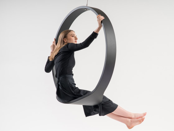 Circleswing N.1 Wooden Hanging Chair Swing Seat - Natural Oak⎥outdoor | Balancelles | Iwona Kosicka Design