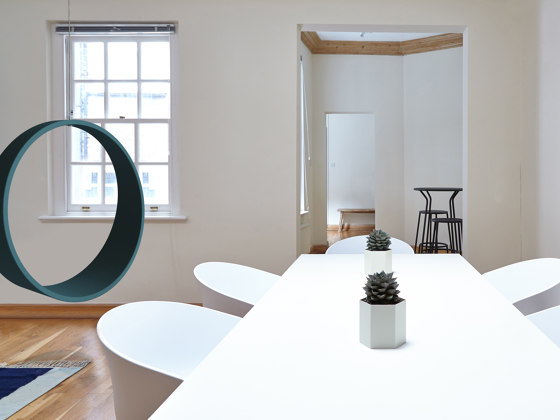 Circleswing N.2 Wooden Hanging Chair Swing Seat - White Oak⎥outdoor | Columpios | Iwona Kosicka Design
