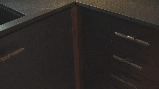 Furniture Handle WCM1 | The T Brass dark | Cabinet handles | Craftvoll