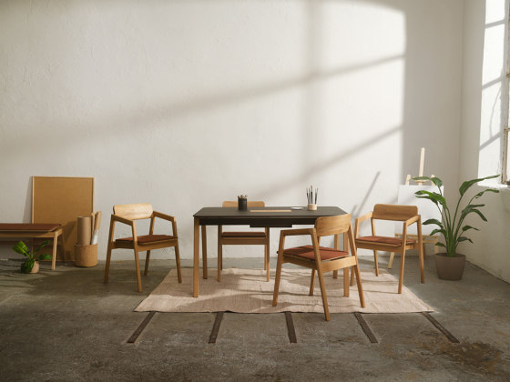 Knekk chair in oak fixed seat cushion | Bancs | Fora Form