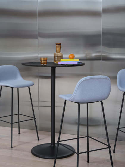 Soft Café Table | 70 x 70 h: 105 cm / 27.6 x 27.6 h: 41.3" | Tavoli alti | Muuto