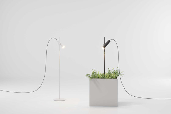 Dots spotlight planter lamp | Standleuchten | KETTAL