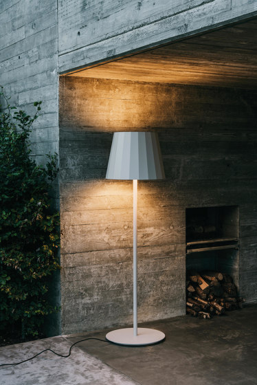 Objects outdoor floor lamp | Luminaires sur pied | KETTAL