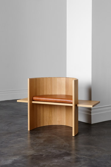 Sit, Set Chair (Hard Maple, Caramel Leather) | Sedie | Roll & Hill