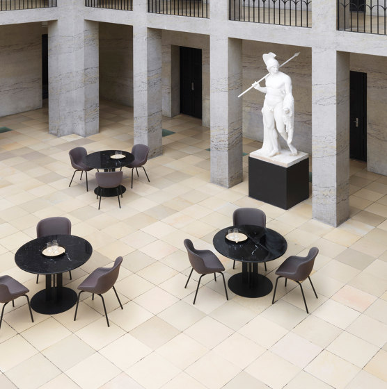 Scala Cafe Table White Marble | Tables de bistrot | Normann Copenhagen