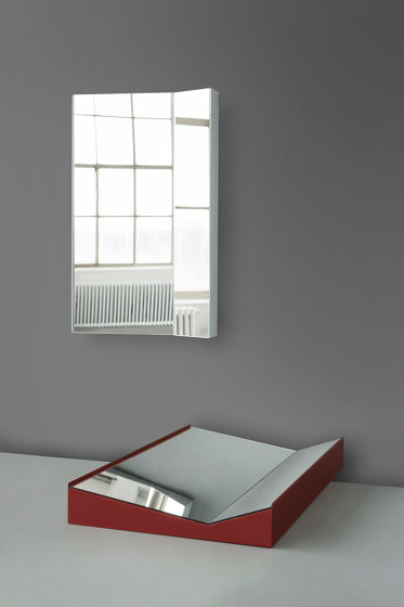 Mimesis Mirror | Basque Red | Miroirs | Please Wait to be Seated