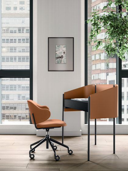 Holly | Armchairs | Calligaris