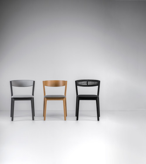 Even EST | Chairs | Fenabel
